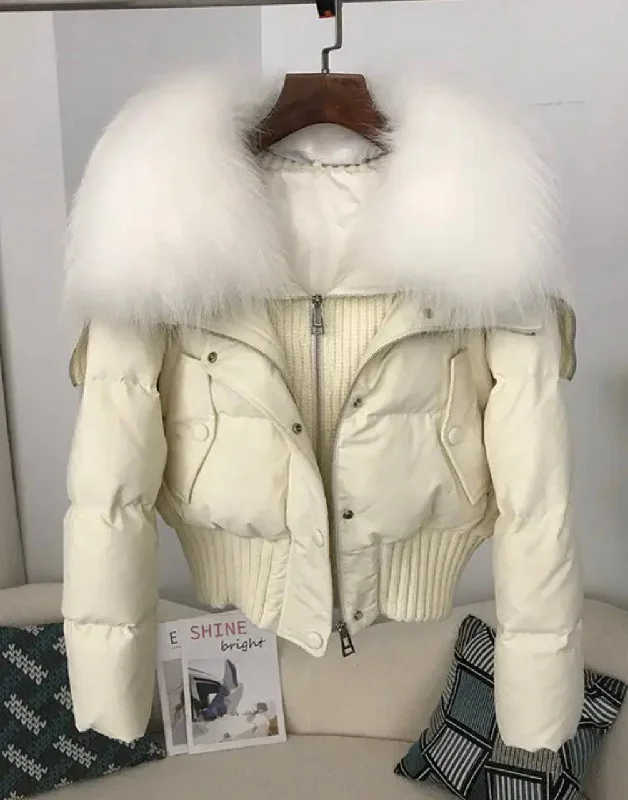 Luxe Warmth: Short women's duck down jacket with Natural fur - Stylish Winter Comfort Front Pockets Side Pockets Patch Pockets Luxe Warmth: Short women's duck down jacket with Natural fur - Stylish Winter Comfort Front Pockets Side Pockets Patch Pockets